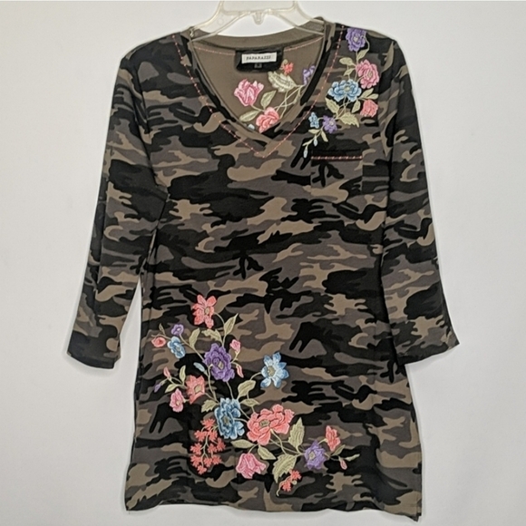 Papparazi by Biz Camouflage Embroidered Top - Picture 2 of 13